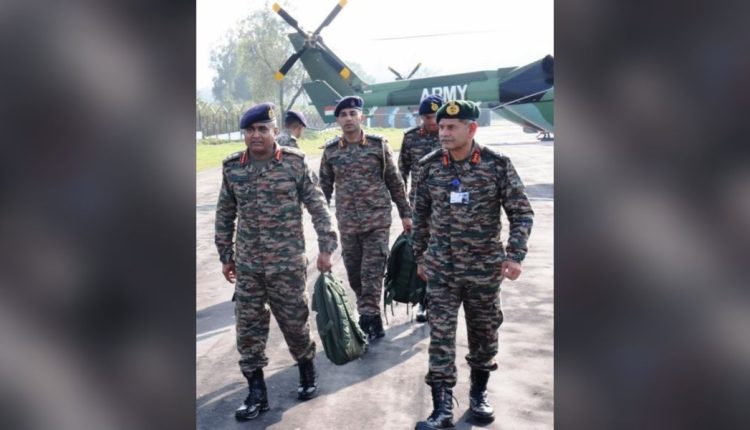 Army chief visits northern Army headquarters in J&K to review security situation (2)
