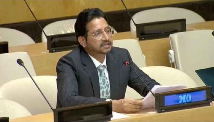 India hits out at Pakistan for raking up Kashmir issue at UN