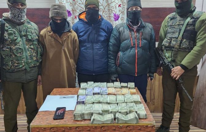 Srinagar police arrested 3 terrorist associates