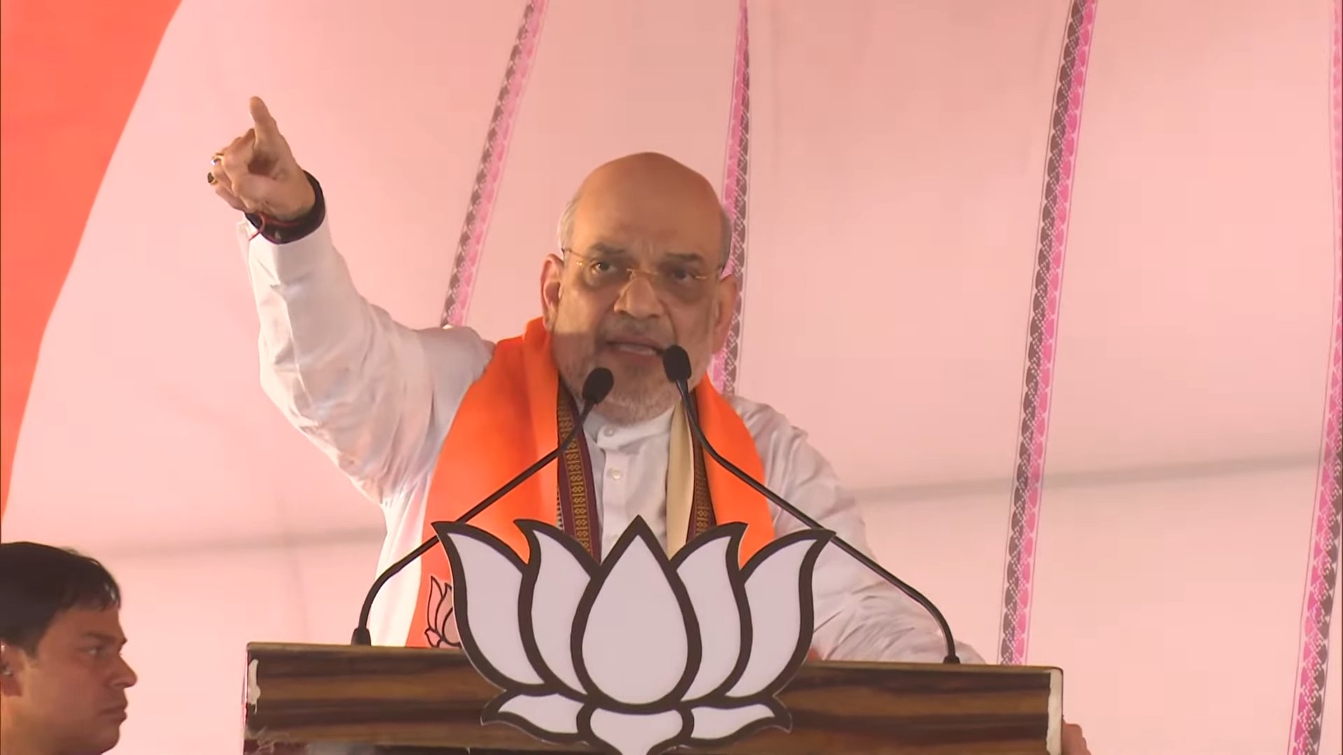 Shah slams Congress for doing nothing on Article 370 for decades ...