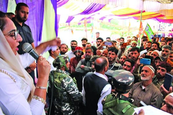 Regional parties of J&K infused poison of violence in our lives, promoted drugs here Darakhshan