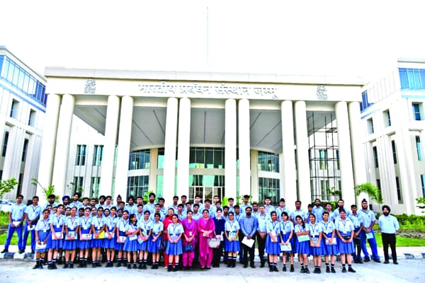 IIM Jammu hosts JK Public School students for Academic Campus visit