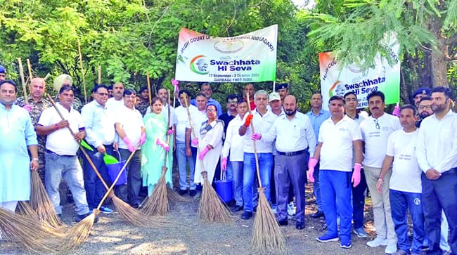 Jammu wing of J&K, Ladakh HC observes Gandhi Jayanti, 10th anniversary of SBM-2
