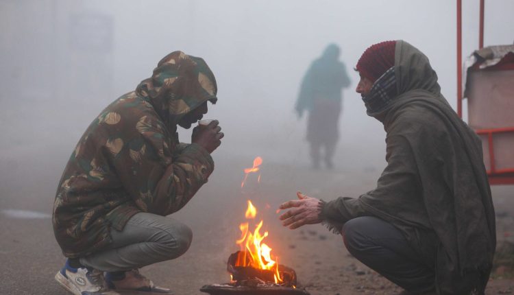 Night temperatures rise in Kashmir, Srinagar sunshine brings relief from cold