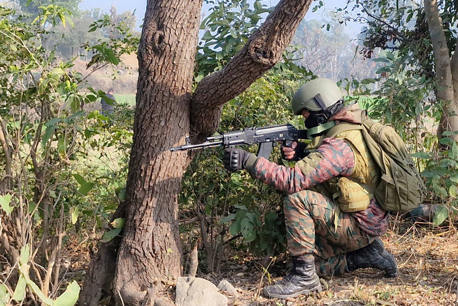 Anti-terror operation intensified in Kishtwar; mobile internet services remain suspended