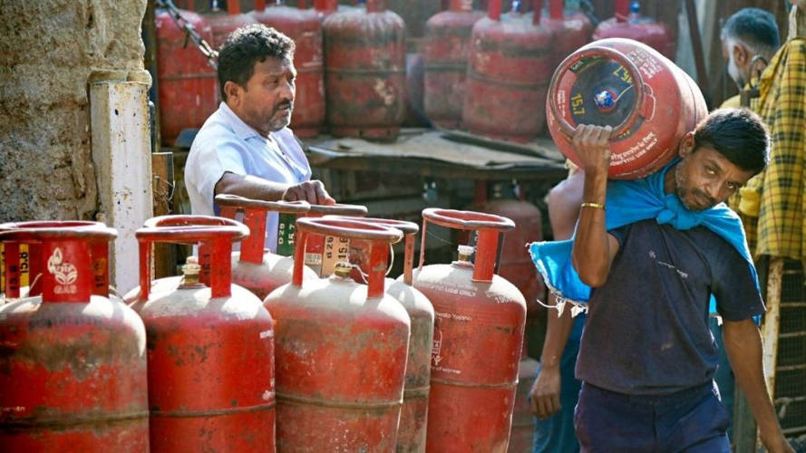 Electric plates, microwaves and firewood: Restaurants improvise as LPG shortage bites